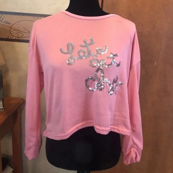 🇺🇸Mentally Exhausted Pink Crop Sweater - Picture 1 of 4